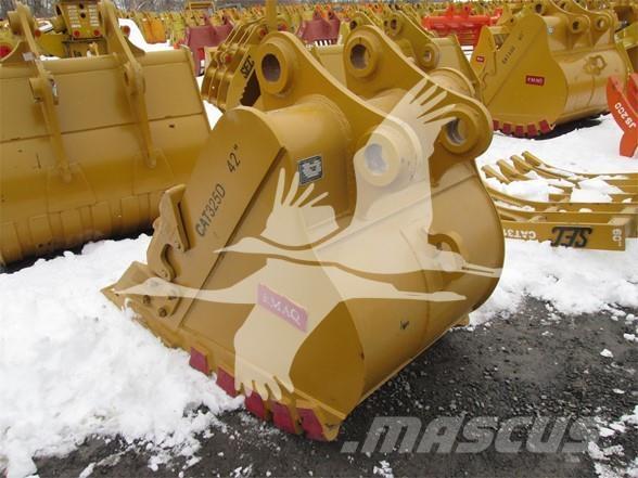 Emaq CAT325D Entreprenad - Övrigt