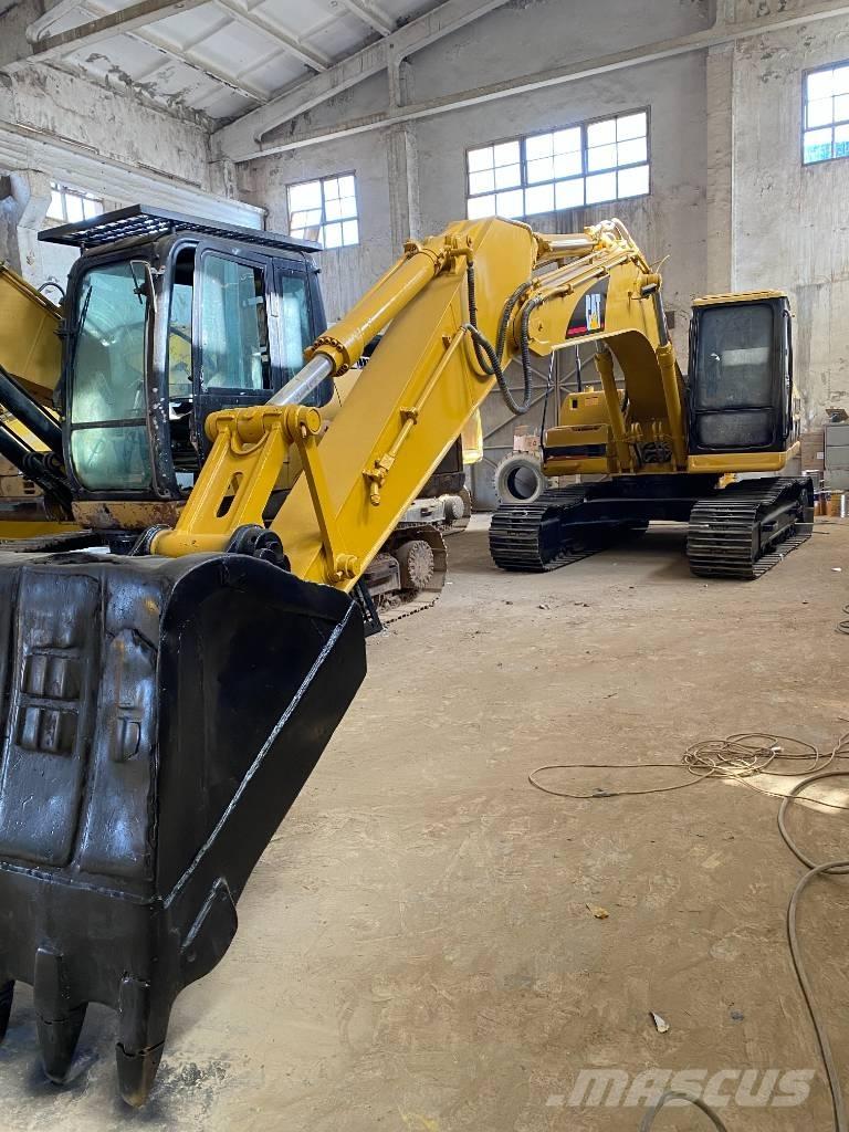 CAT 320 B Bandgrävare