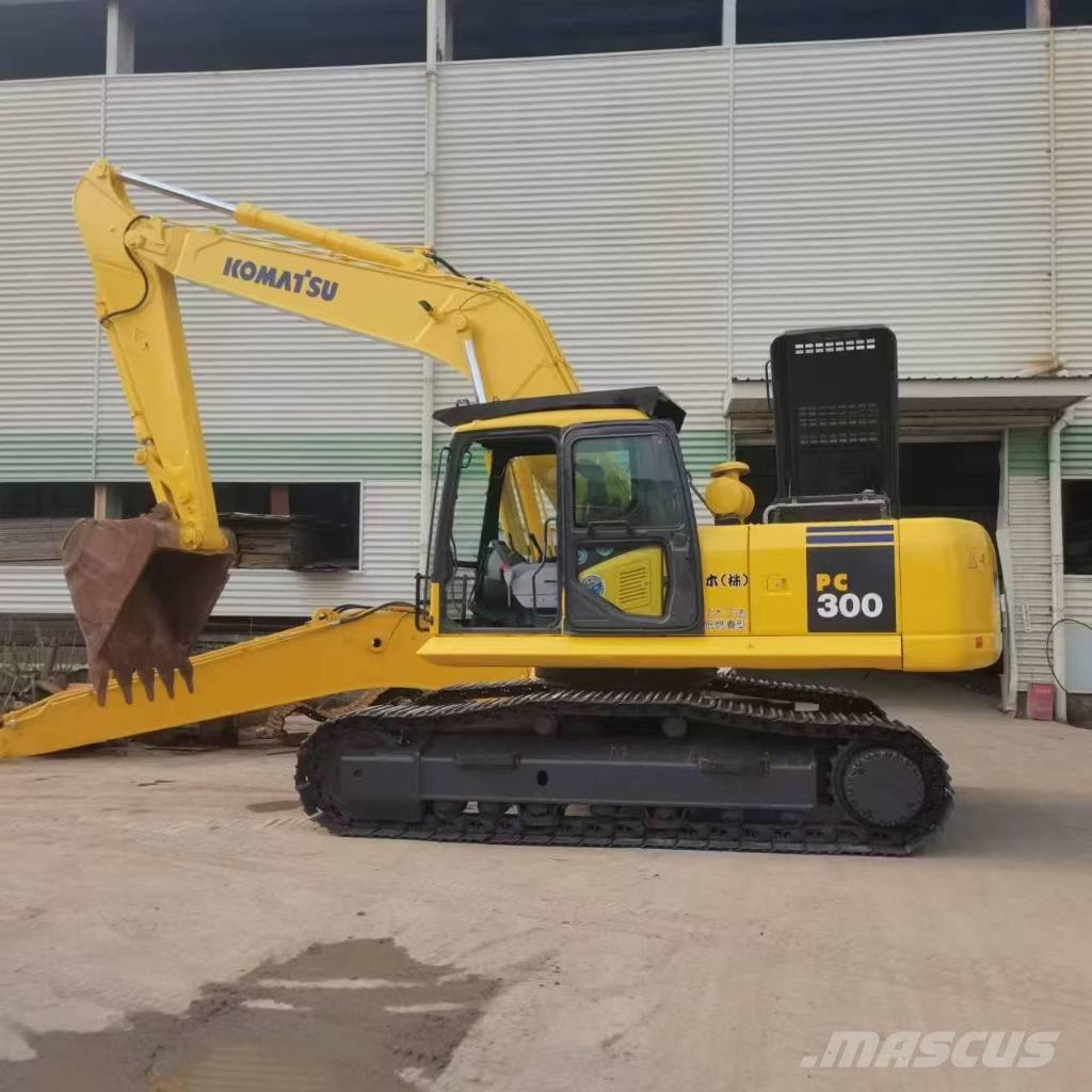 Komatsu PC 300-7 Bandgrävare