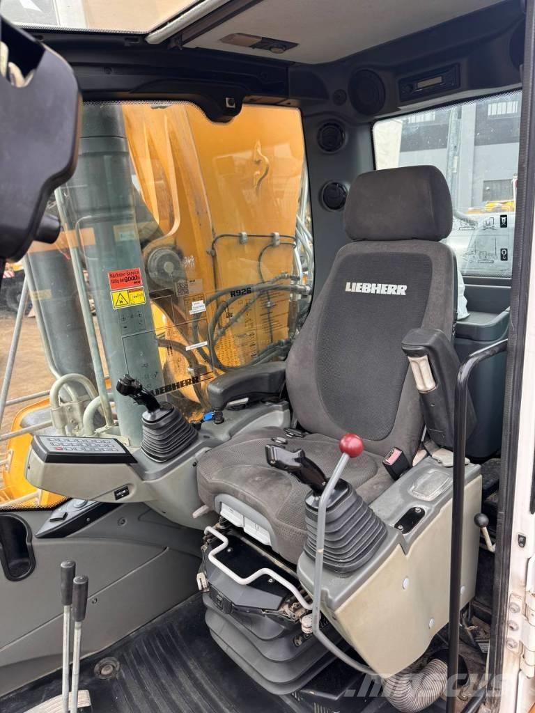 Liebherr R 926 Bandgrävare
