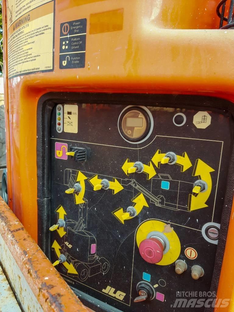 JLG E 300 AJP Bomliftar