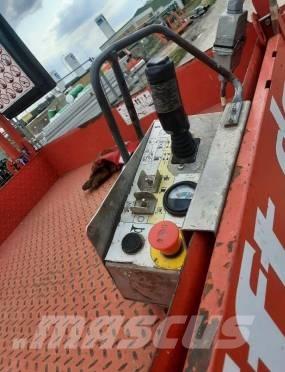 SkyJack SJ III 4740 Saxliftar