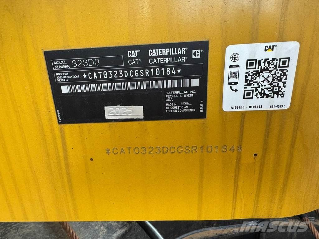 CAT 323D3 Bandgrävare