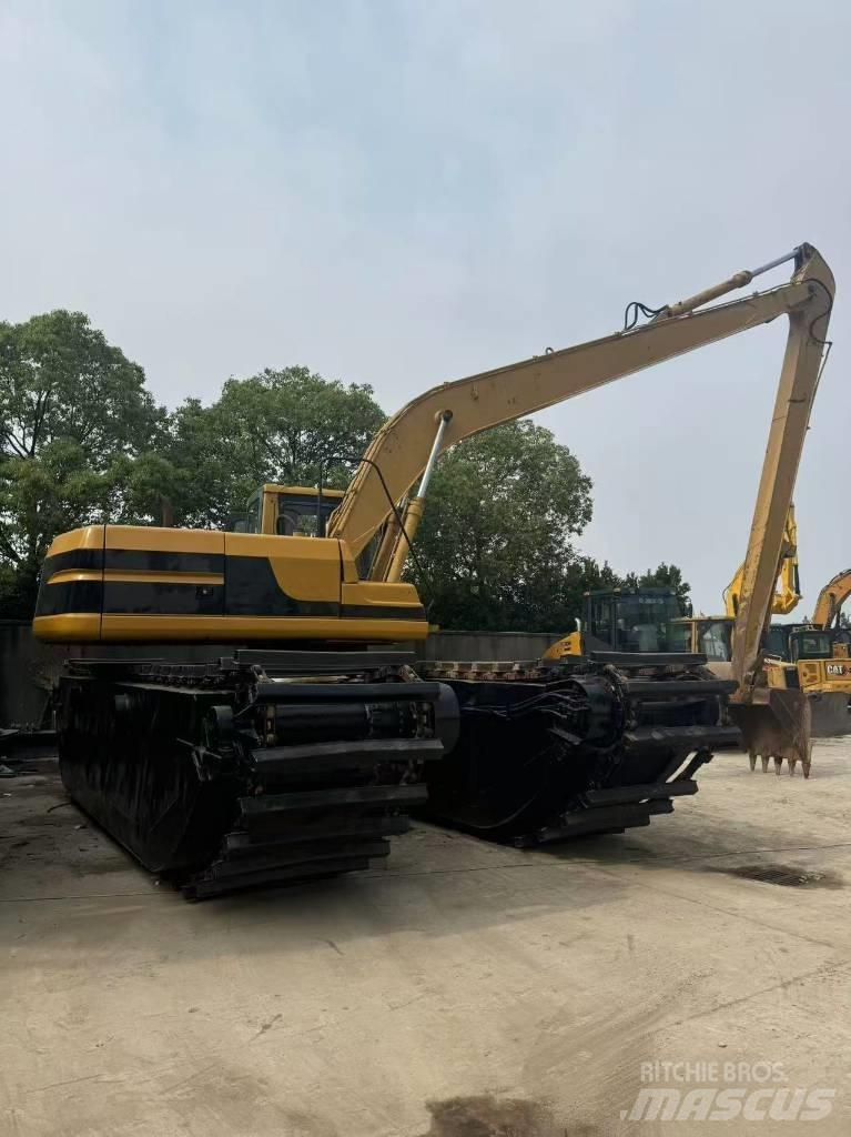 CAT 320B Amfibiska grävmaskiner