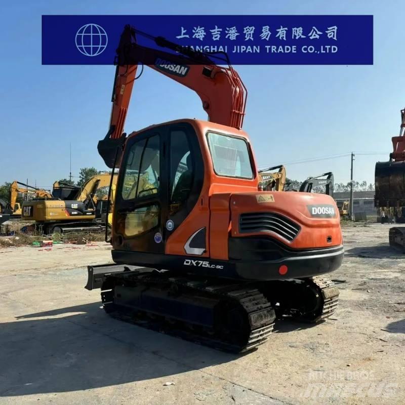 Doosan DX 75 Midigrävmaskiner 7t - 12t