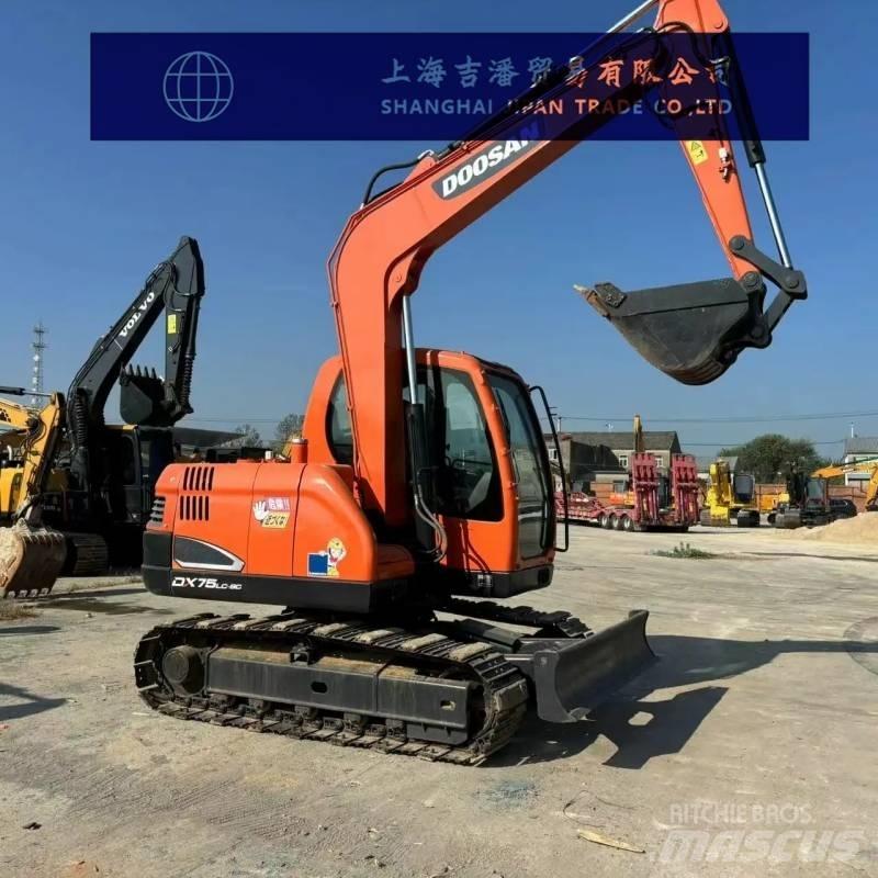 Doosan DX 75 Midigrävmaskiner 7t - 12t