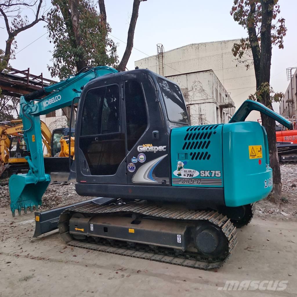 Kobelco SK75 Midigrävmaskiner 7t - 12t