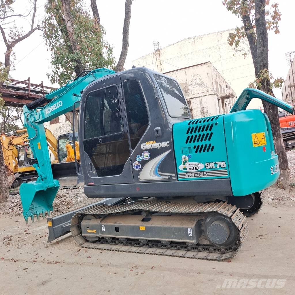 Kobelco SK75 Midigrävmaskiner 7t - 12t