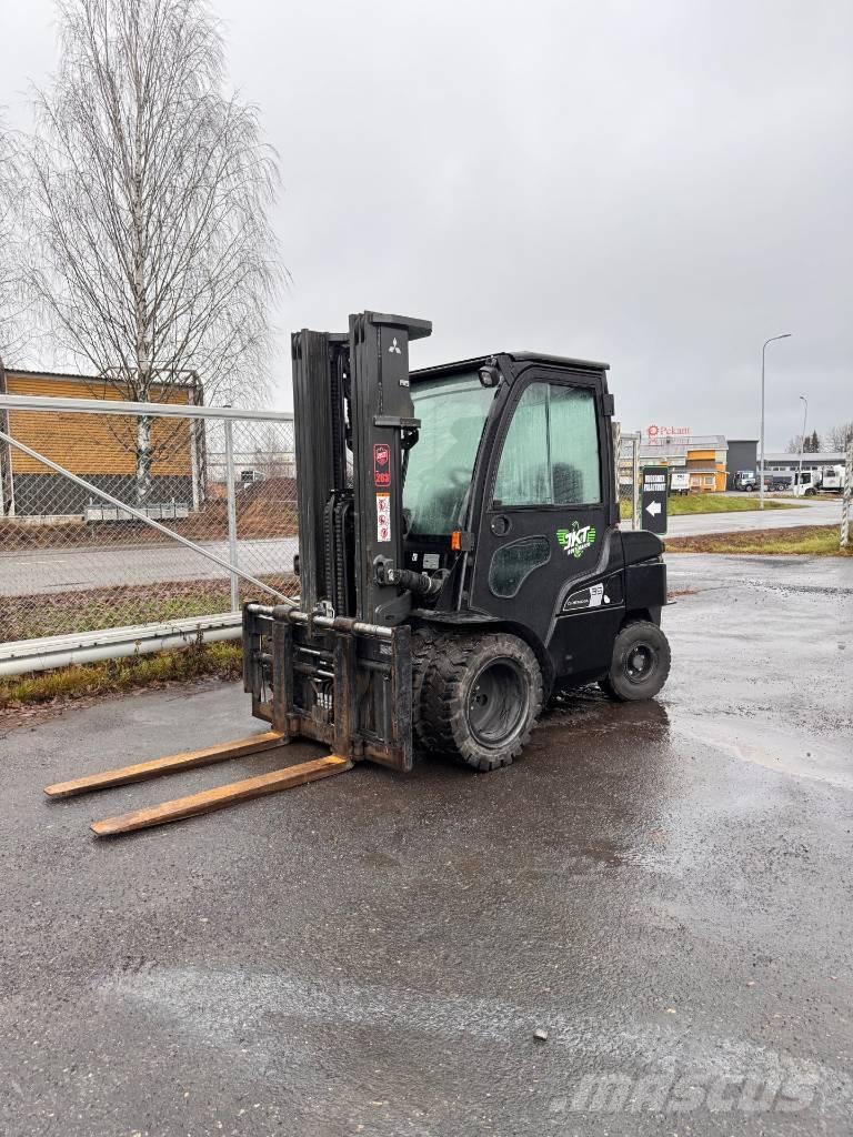 Mitsubishi FD 35 N3 Dieselmotviktstruckar