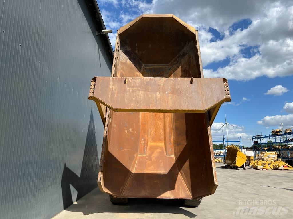 CAT 730 Midjestyrd dumper