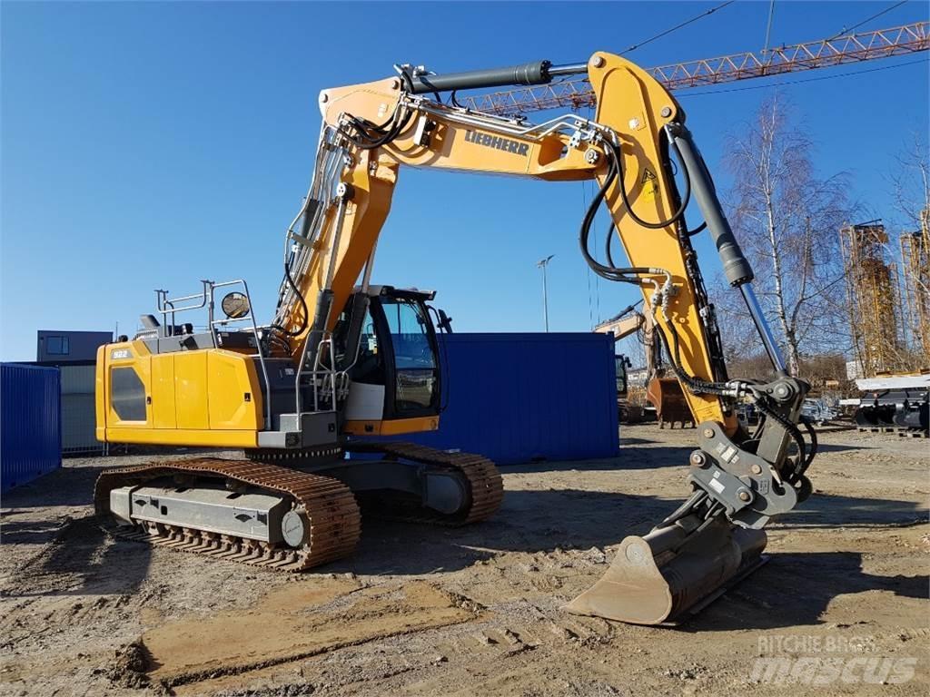 Liebherr R922 Bandgrävare