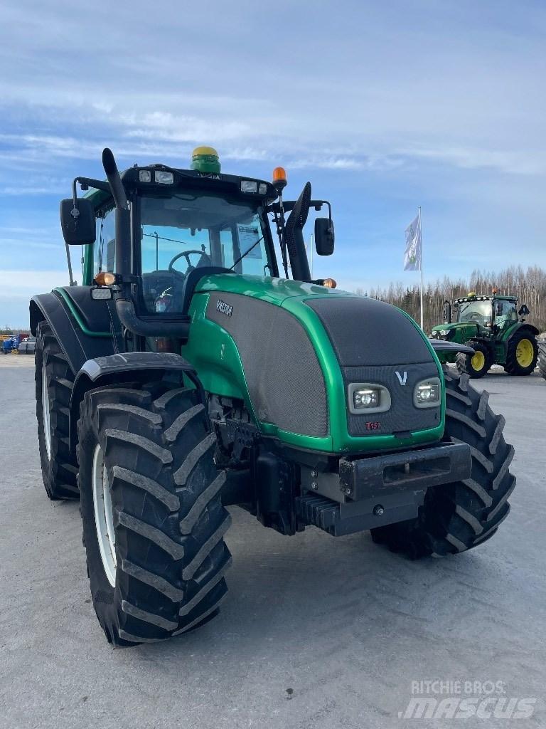 Valtra T151 Traktorer