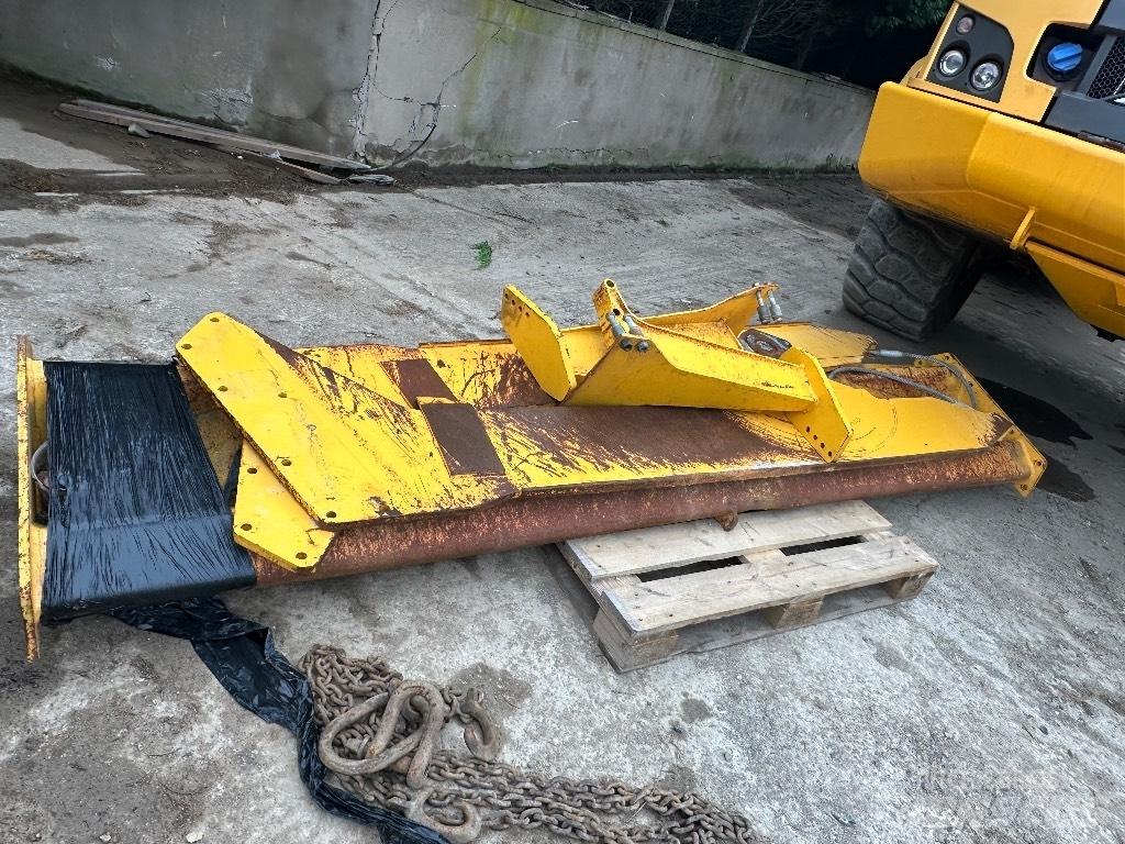Volvo A40G Midjestyrd dumper