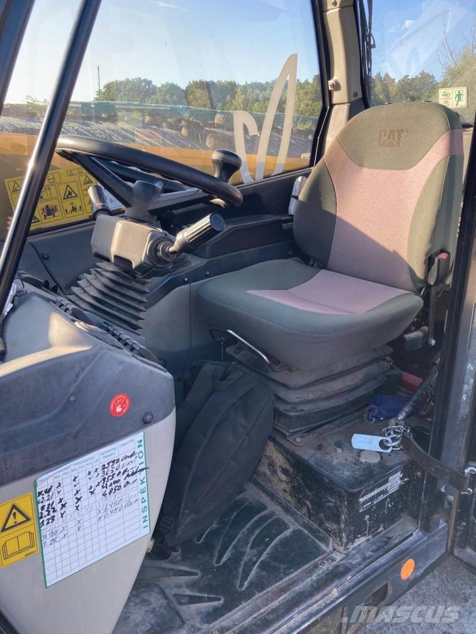 CAT TH 4070 Redskapsbärare för lantbruk