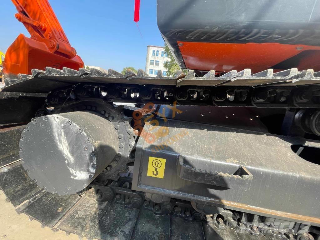 Doosan DX 225 LC Bandgrävare