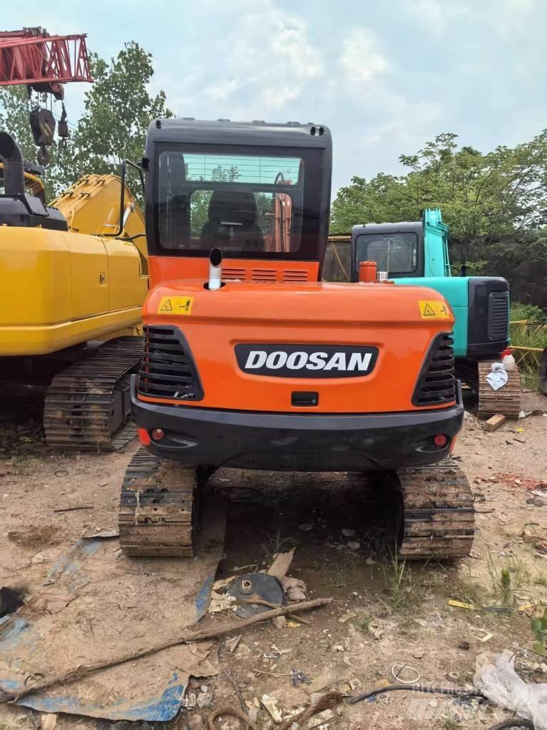 Doosan DX 60 Bandgrävare