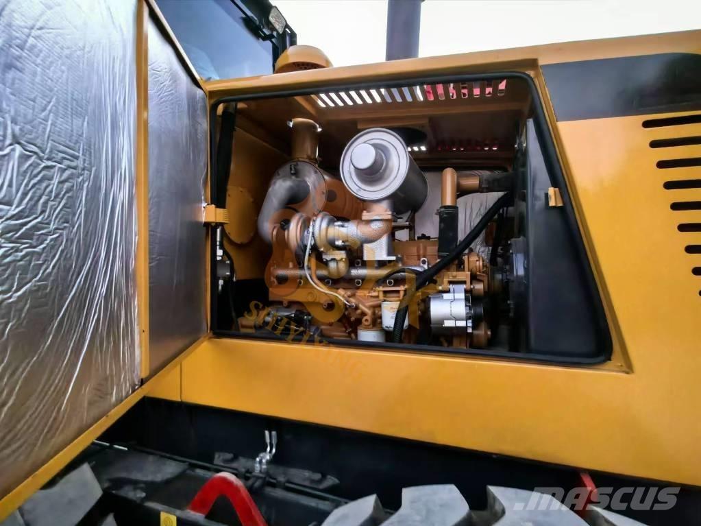 XCMG GR 2153 Väghyvlar