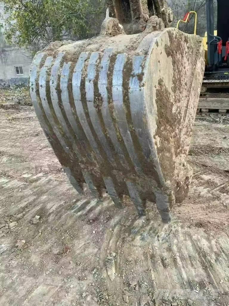 Volvo EC 350DL Bandgrävare