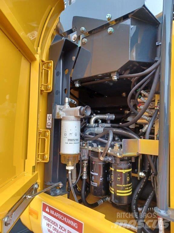 Komatsu PW158-11E0 Hjulgrävare