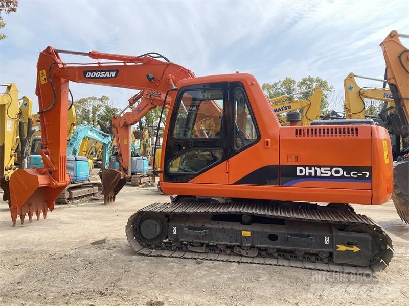 Doosan DX150 Bandgrävare
