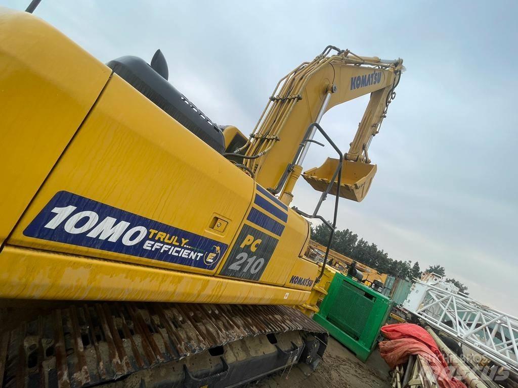 Komatsu PC210-10MO Bandgrävare