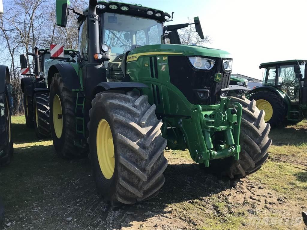 John Deere 6R 250 Traktorer