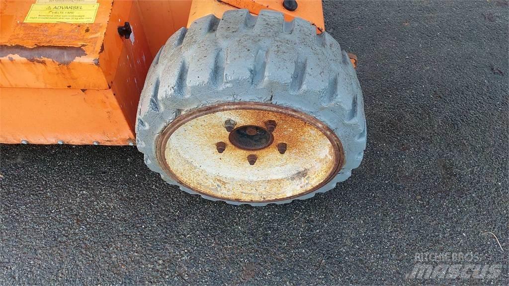 UpRight AB38 Bomliftar
