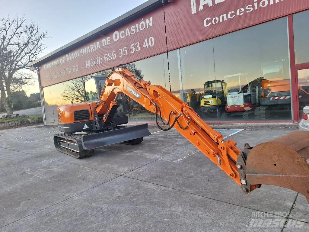 Doosan DX 80 R Midigrävmaskiner 7t - 12t
