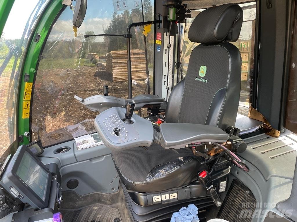 John Deere 1270 G Skördare