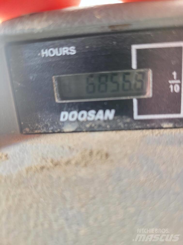 Doosan DX 180 LC Bandgrävare