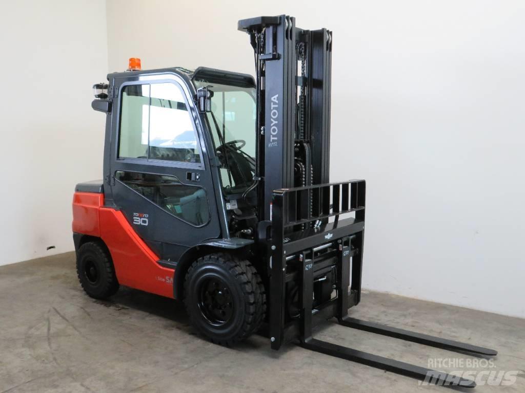 Toyota 52-8 FDF 30 Dieselmotviktstruckar