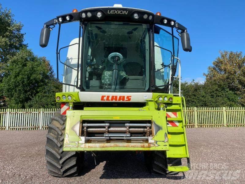 CLAAS LEXION 750 Skördetröskor