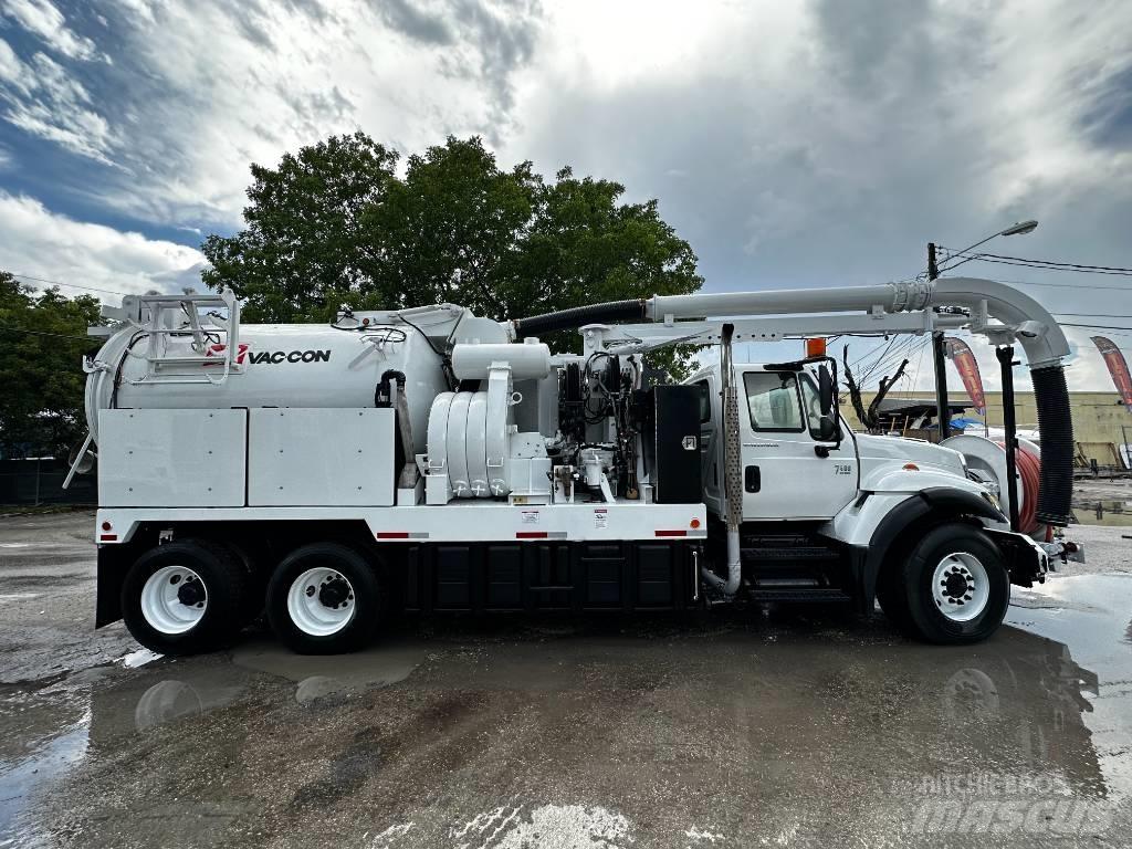International 7400 Slamsugningsbil