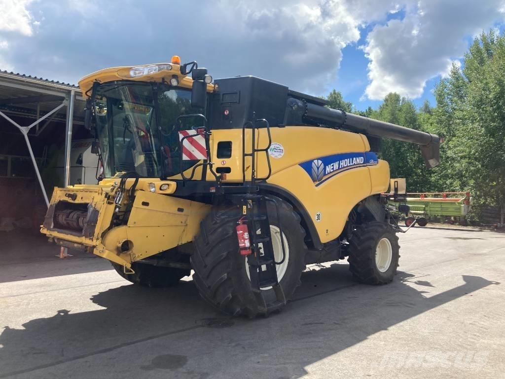 New Holland CR 9090 Skördetröskor
