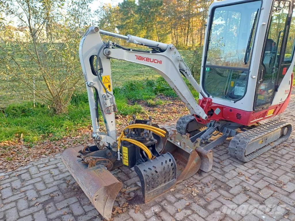 Takeuchi TB 216 Minigrävare < 7t