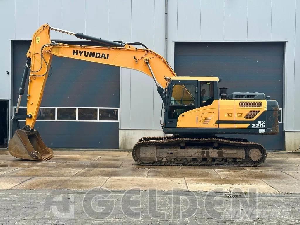 Hyundai HX220L Bandgrävare