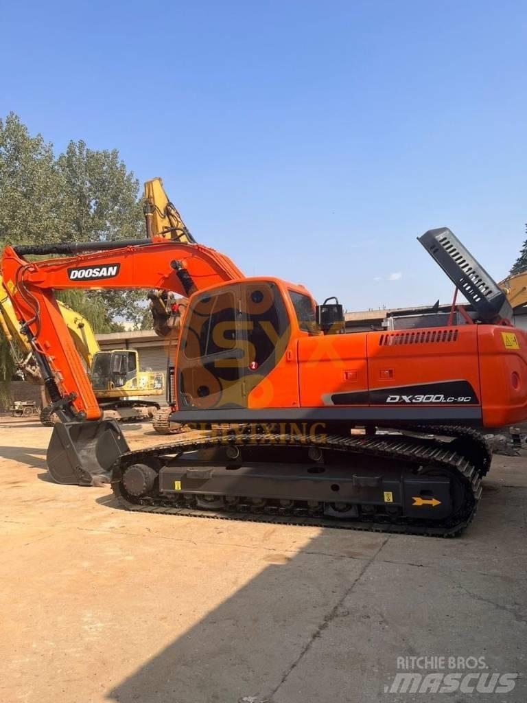 Doosan DX300LC-9C Bandgrävare