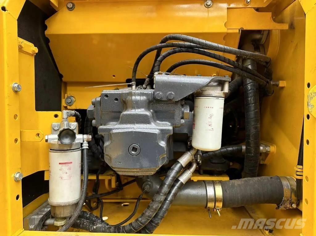 Komatsu PC 210-8 Bandgrävare