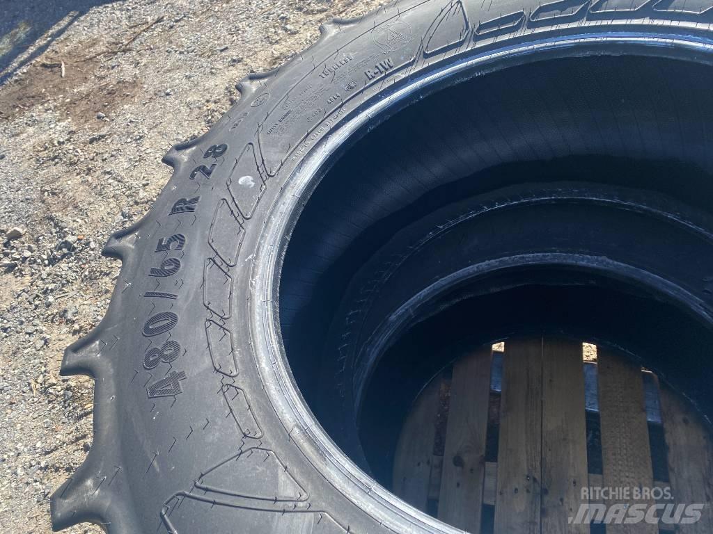 Mitas 480/65 R28 Däck, hjul och fälgar