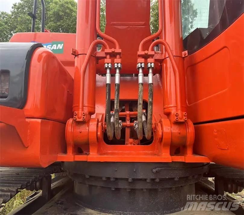 Doosan DX225LC-9C Bandgrävare