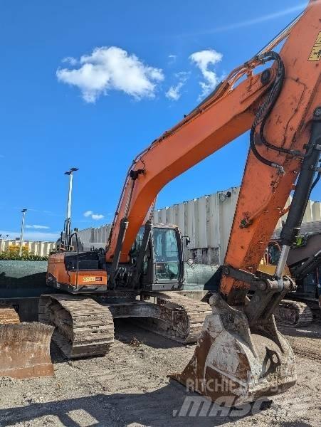 Doosan DX 300 LC-5 Bandgrävare