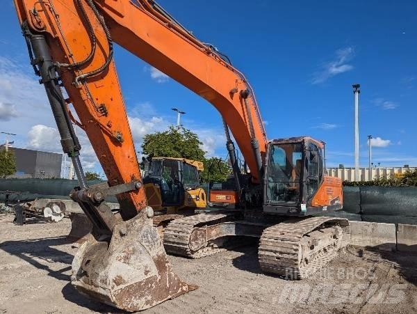 Doosan DX 300 LC-5 Bandgrävare