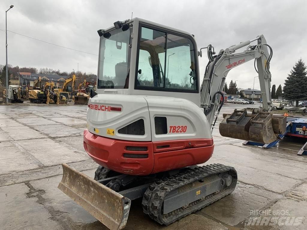 Takeuchi TB230 V3 Minigrävare < 7t