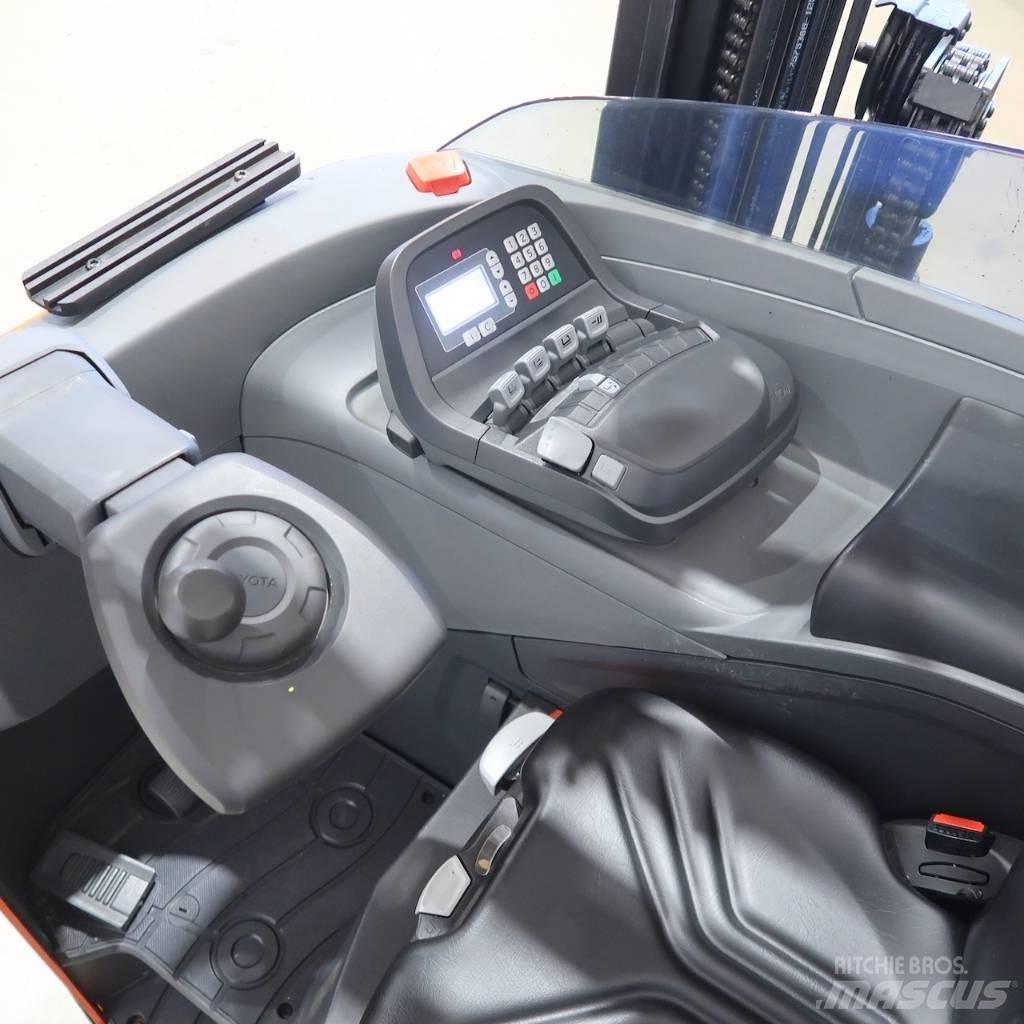 Toyota RRE140H Skjutstativtruck