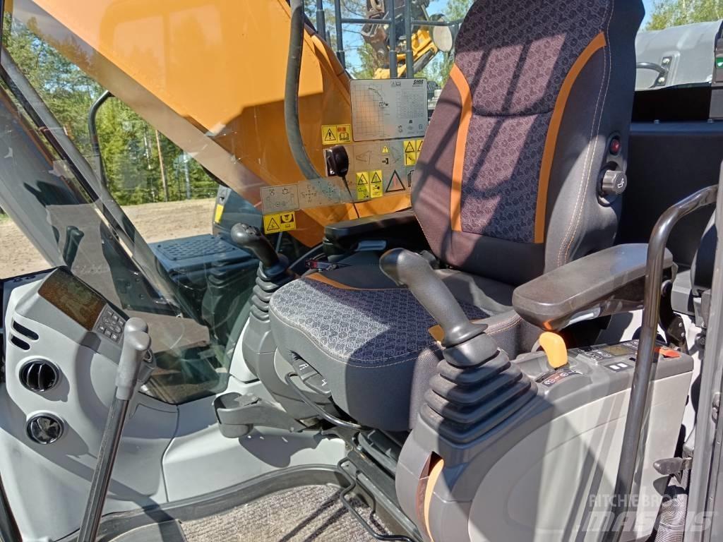 CASE CX 300 D Bandgrävare