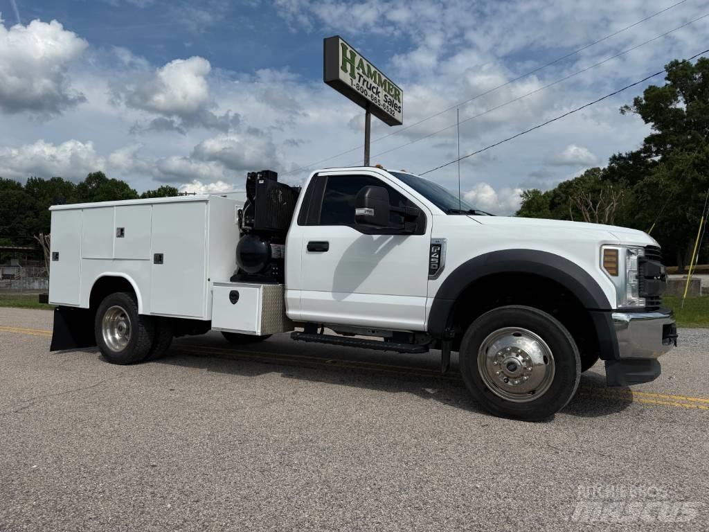 Ford F 450 Plogbilar
