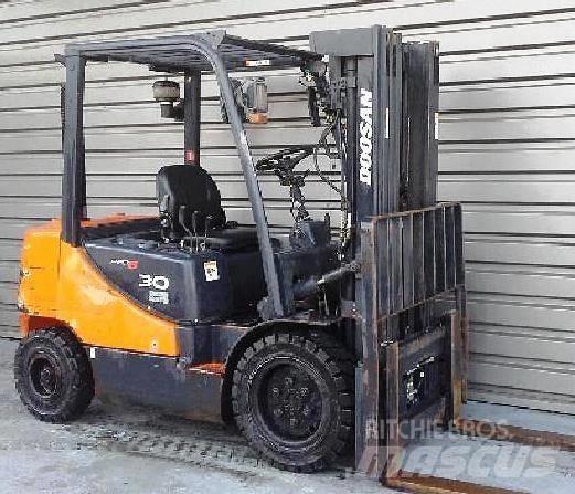 Doosan D30 S-5 Dieselmotviktstruckar