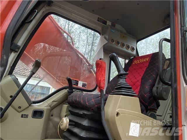 Doosan DH225LC-7 Bandgrävare