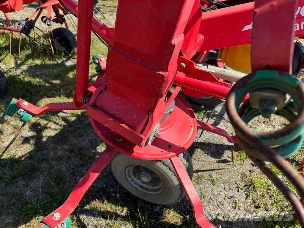 Kverneland 8090 Vändare och luftare