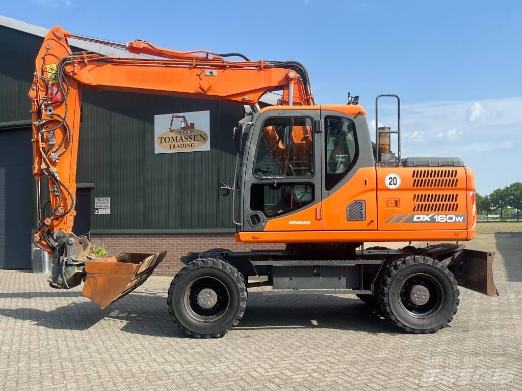 Doosan DX 160 W-3 Hjulgrävare